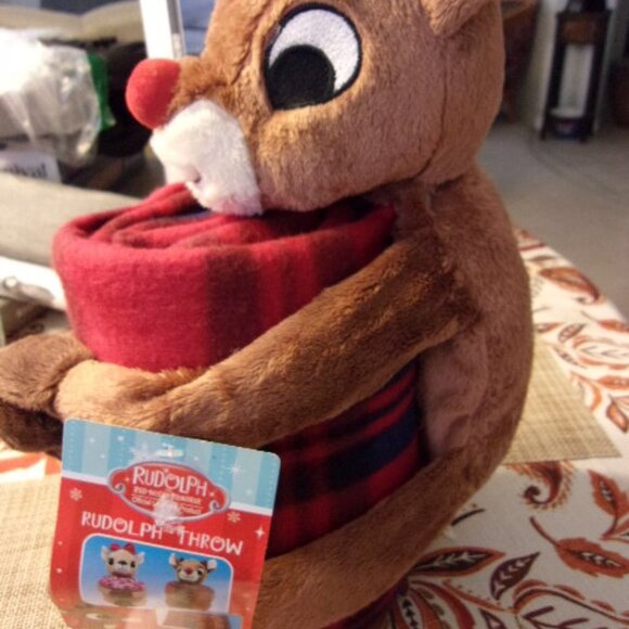 New  Rudolph plush  Throw blanket - Picture 3 of 6
